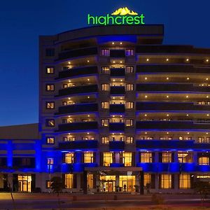 Highcrest Hotel